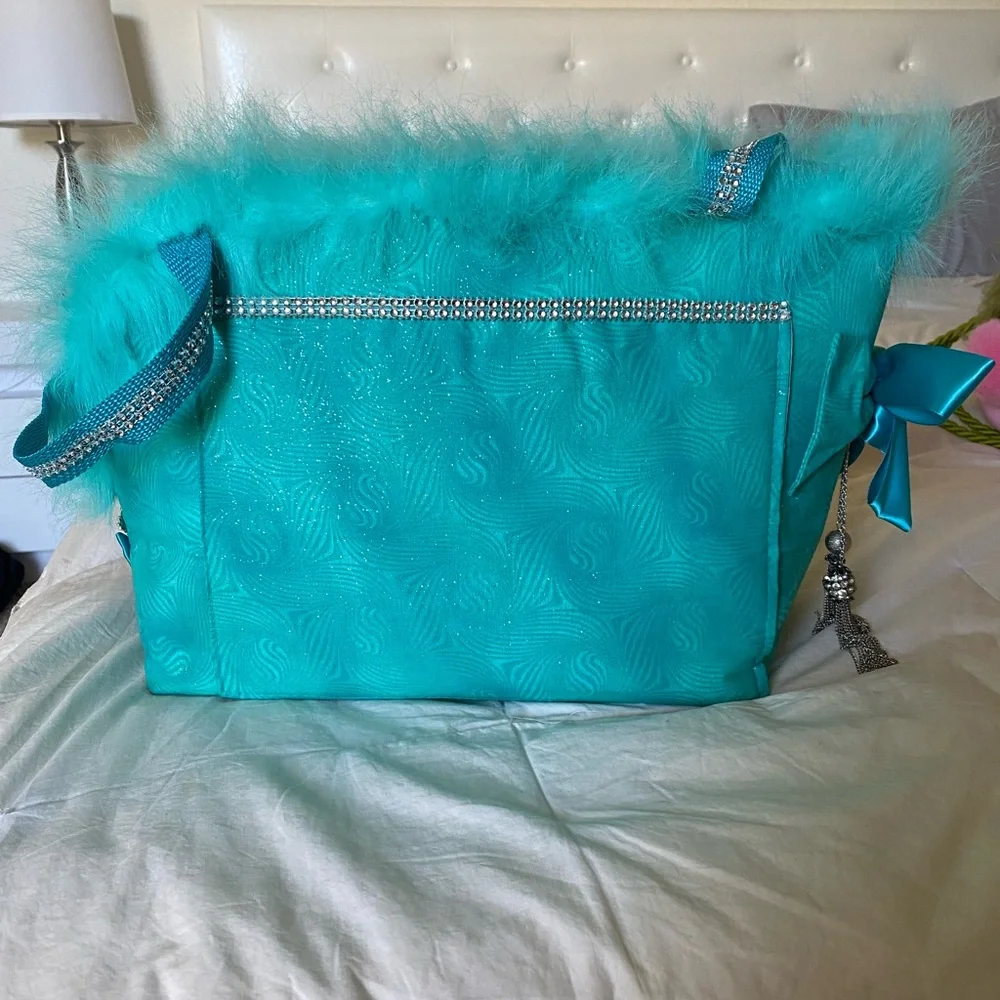 Pets carrier, cats/small dogs travel bag. Very unique hands made new